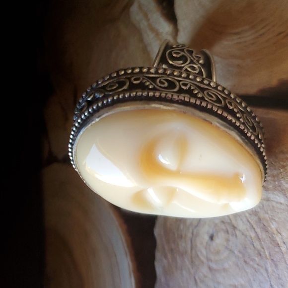 New Carved Cream Goddess Face 925 Silver Ring. - Picture 4 of 10